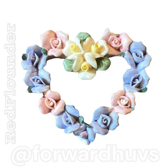 Floral Heart Shaped Brooch - Unique Hand Crafted Elegance - Picture 3 of 9